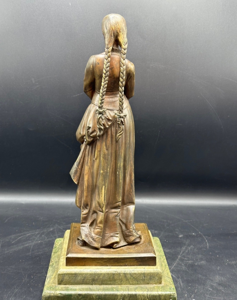  Escultura francesa de Joven en bronce, firmada P. Duboy