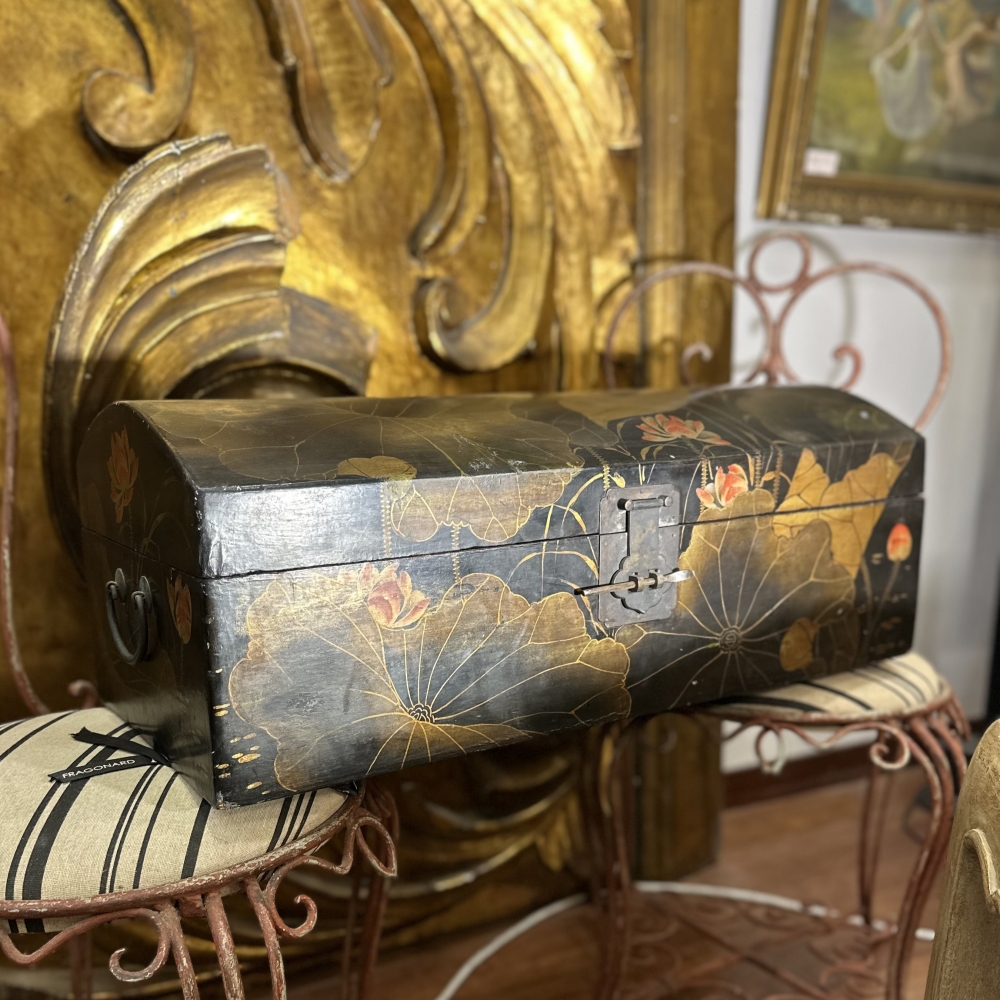 Arcón - cofre, urushi-e, era Taisho, Japón, circa 1920