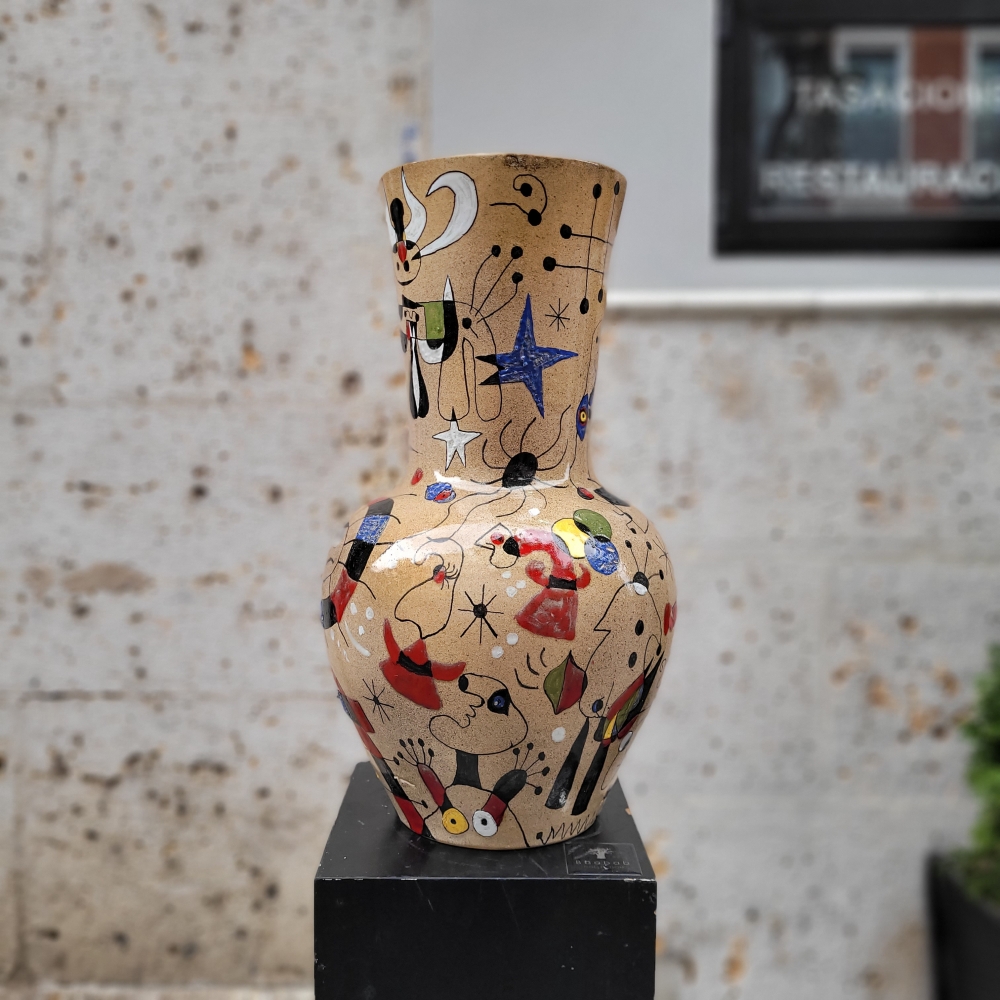 Jarrón “Miró”, cerámica vidriada, firmado Renata, España, 1993