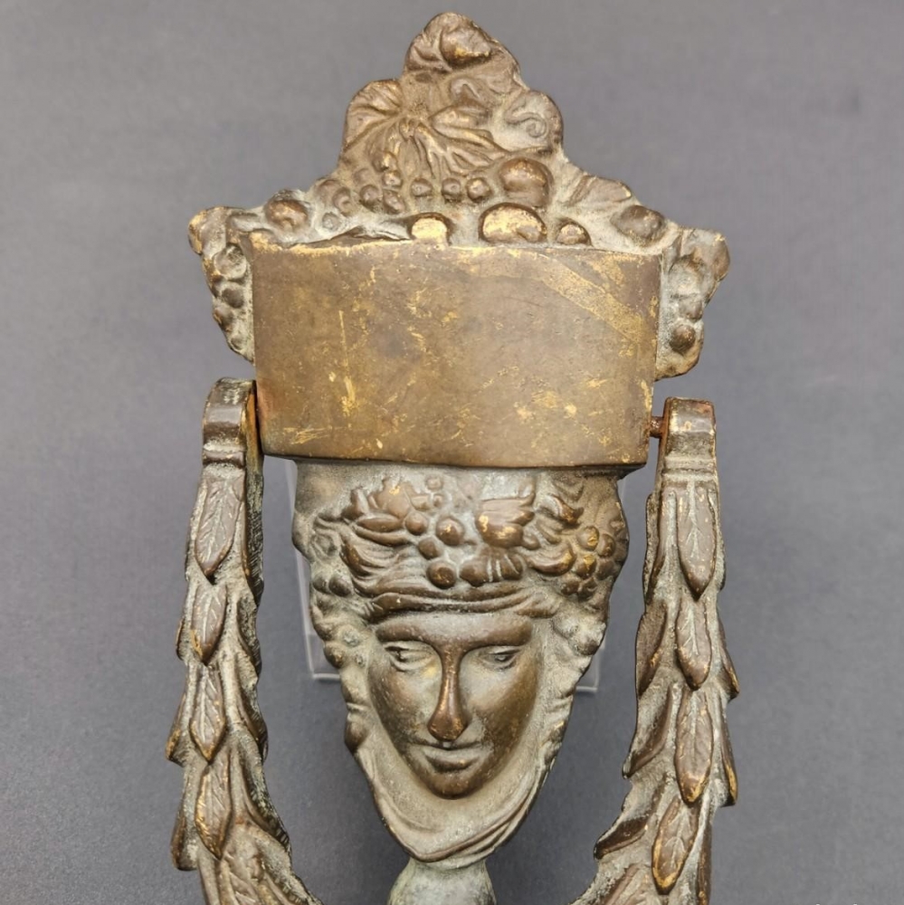 Aldaba de bronce, estilo Imperio, 1800 - 1830