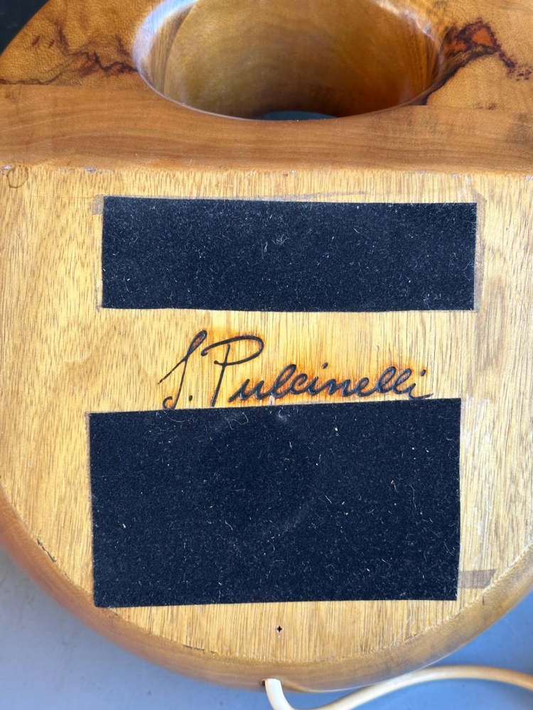 Escultura lámpara de madera, diseño de Silvano Pulcinelli para la firma Esperia, años 70