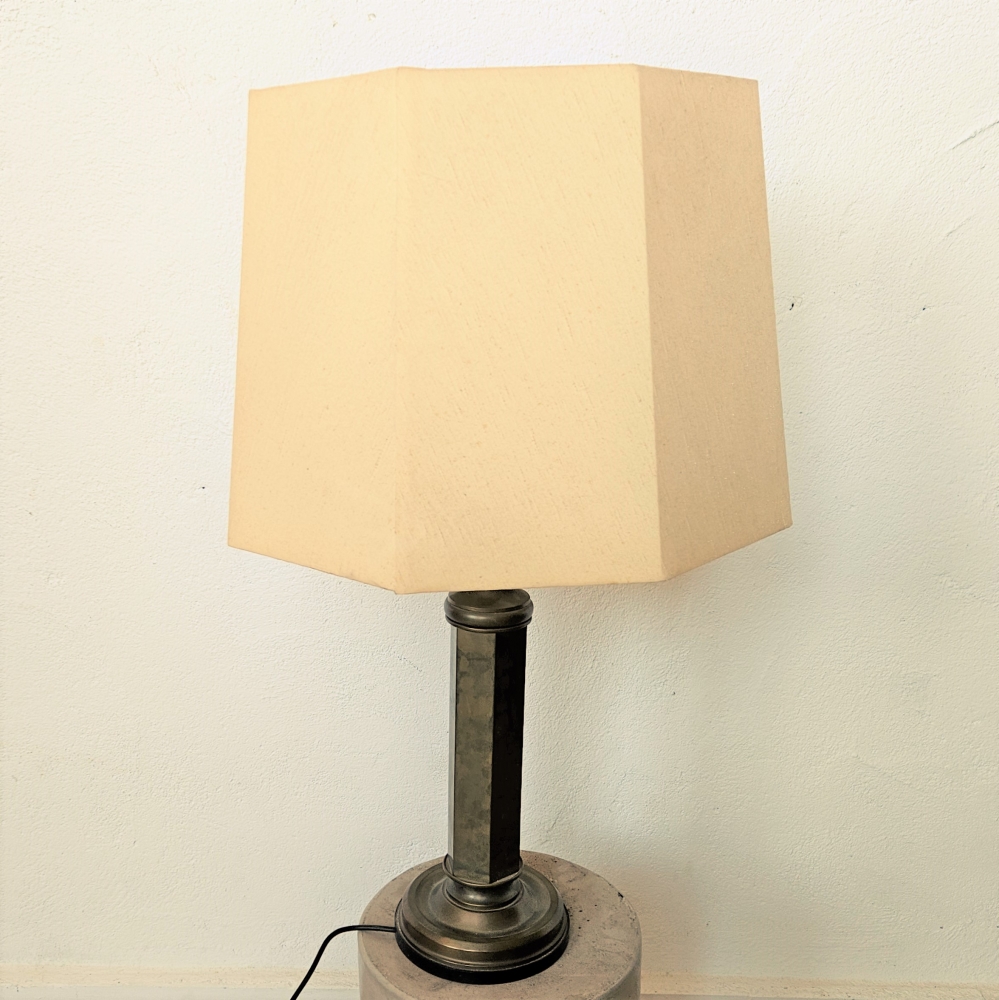 Lámpara de sobremesa art déco, latón, 1930 - 1940