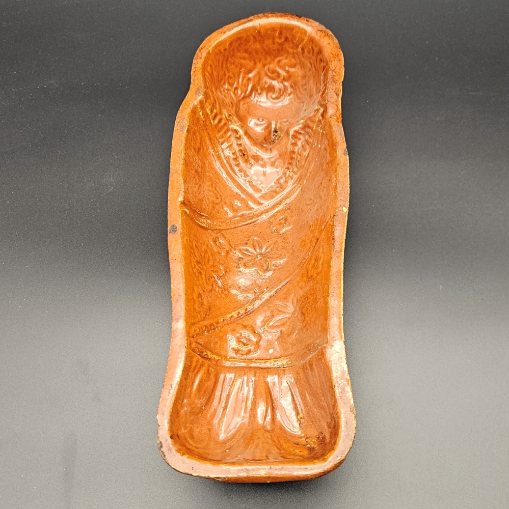 Molde antiguo de barro para pasteles ”Niño Jesús”, 1880 - 1900