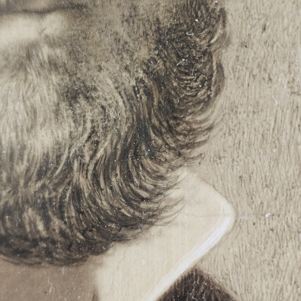 Retrato aristocrático al carboncillo de Manuel Pez (Jaén, 1890), dedicado, siglo XIX