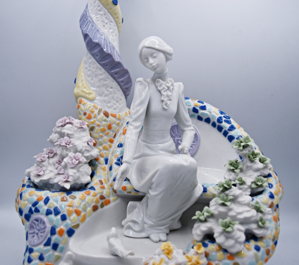 Lladró, Dama de Gaudí, Joan Coderch y Silvia Pérez, edición limitada