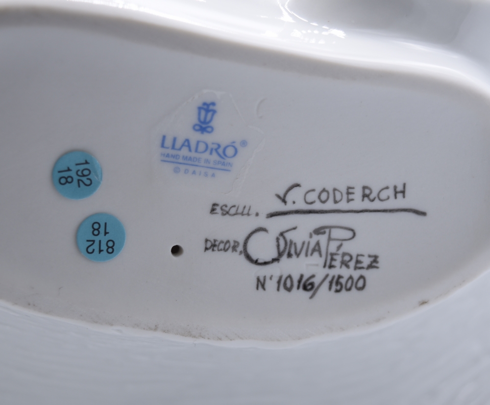 Lladró, Dama de Gaudí, Joan Coderch y Silvia Pérez, edición limitada