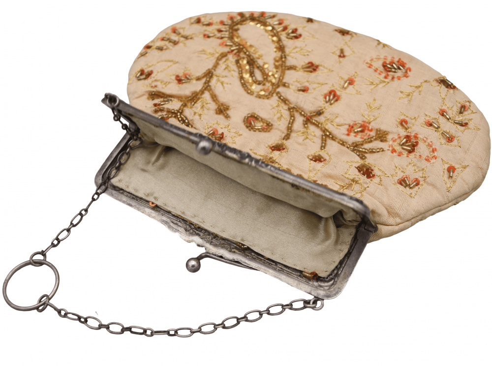 Bolso de mano de plata alemana 800 con un trabajo textil detallado