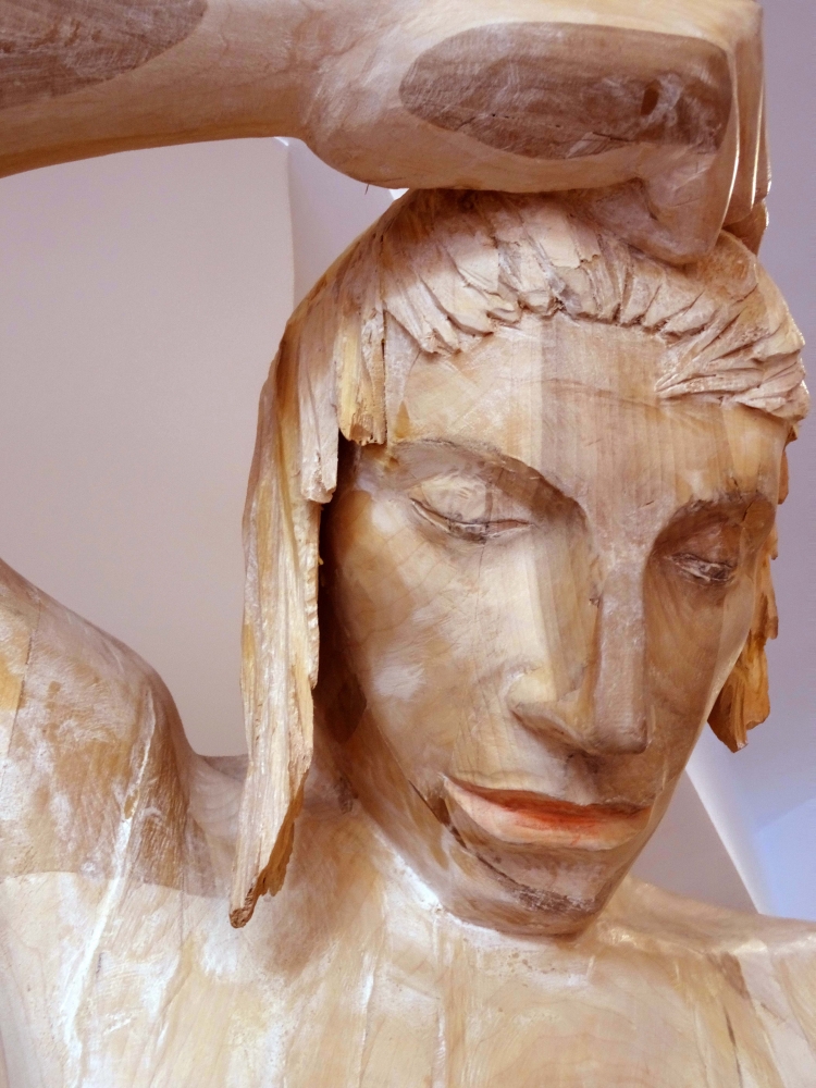 Francisco Leiro, escultura contemporánea, madera policromada, hombre de pie, 2004