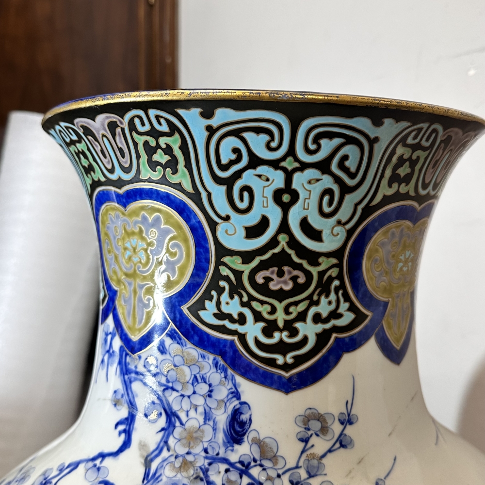 Jarrón de porcelana de Imari, Kachō fūgetsu, Periodo Meiji, Japón, circa 1880