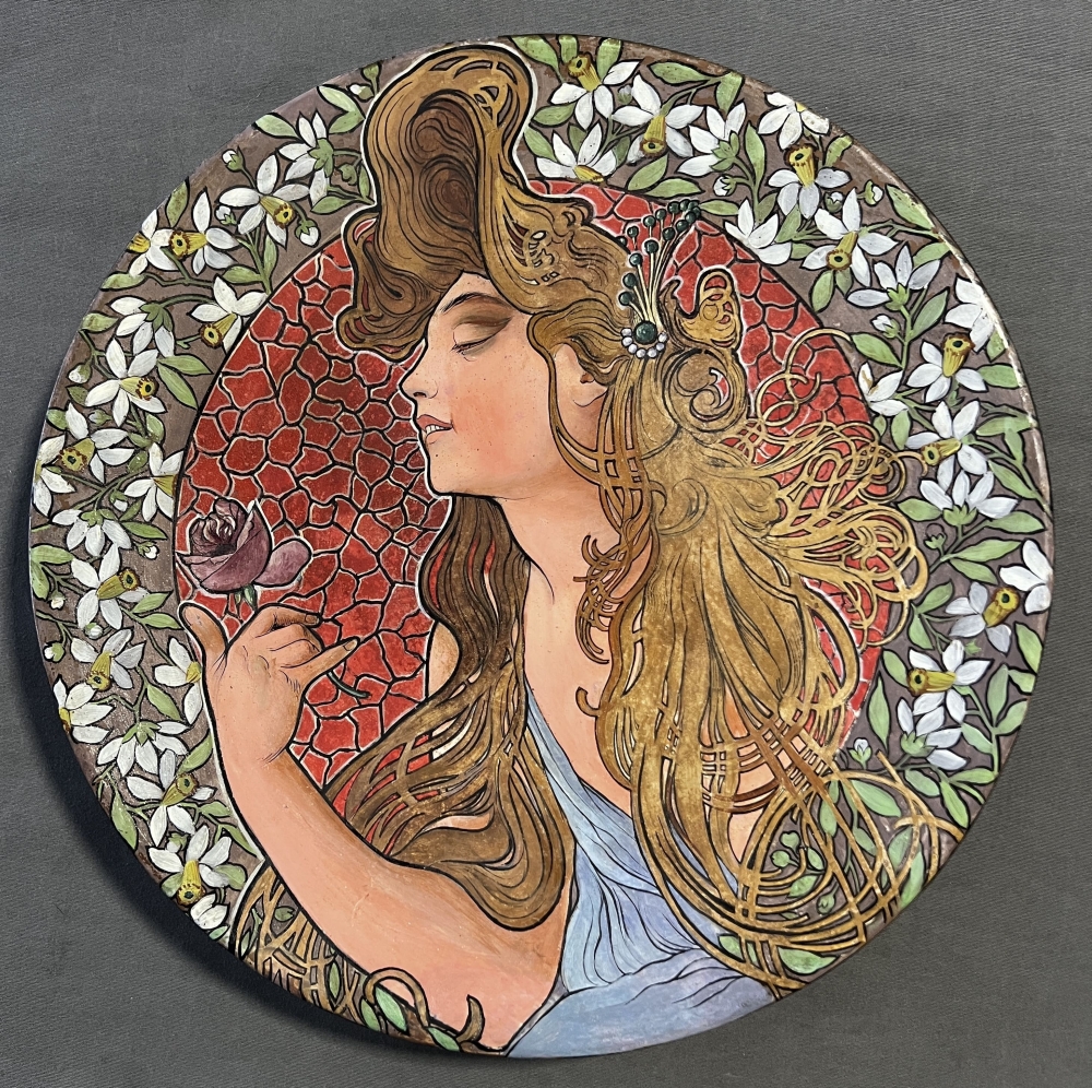 Plato de terracota pintado, art nouveau, sin firmar