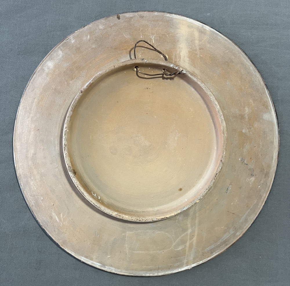 Plato de terracota pintado, art nouveau, sin firmar