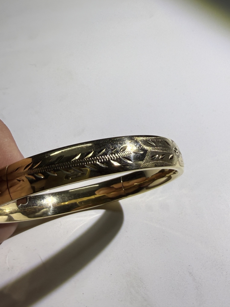 Esclava de oro de 18 quilates 