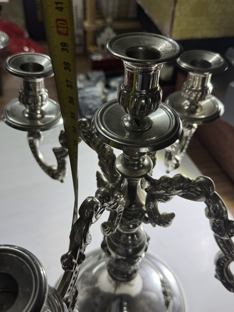 Pareja de candelabros de cinco luces en plata de ley 925