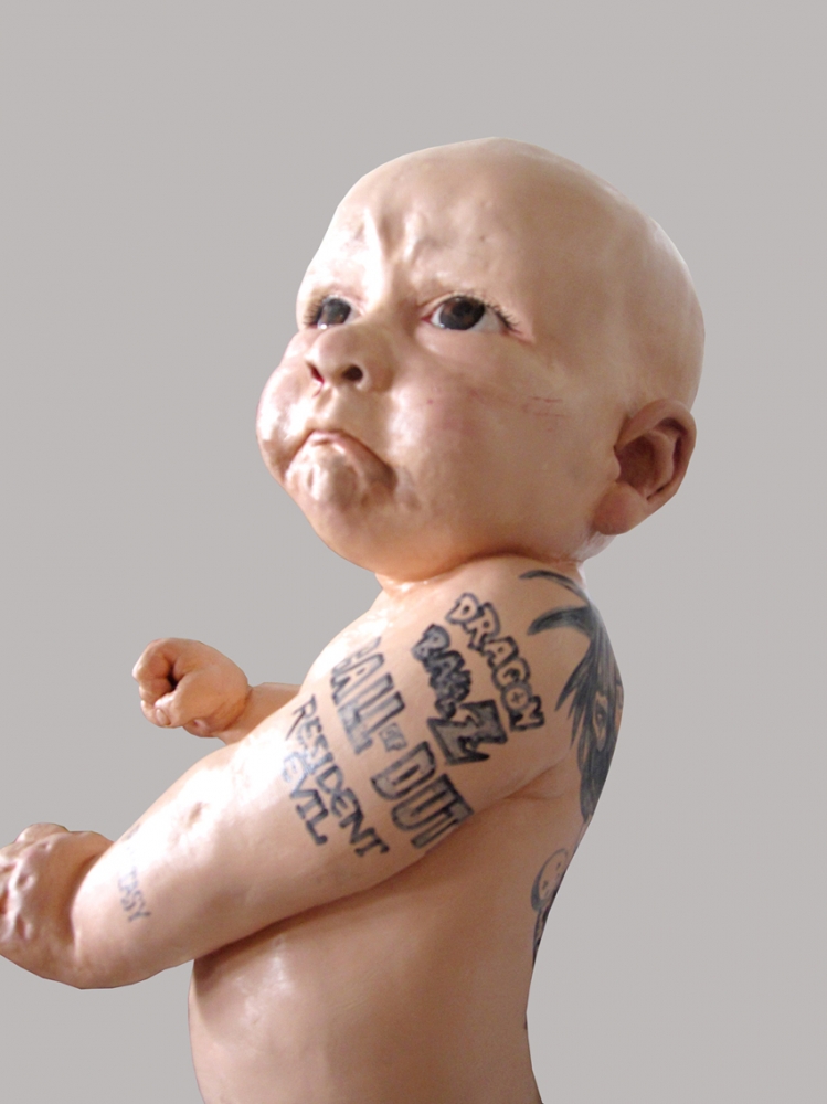 Javier Aguilera, escultura figurativa contemporánea, manga, niño video juegos, 2006