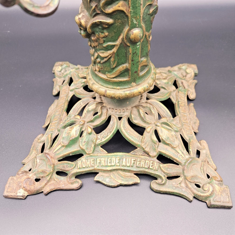 Soporte art nouveau para árbol de navidad de hierro fundido, 1910-1920