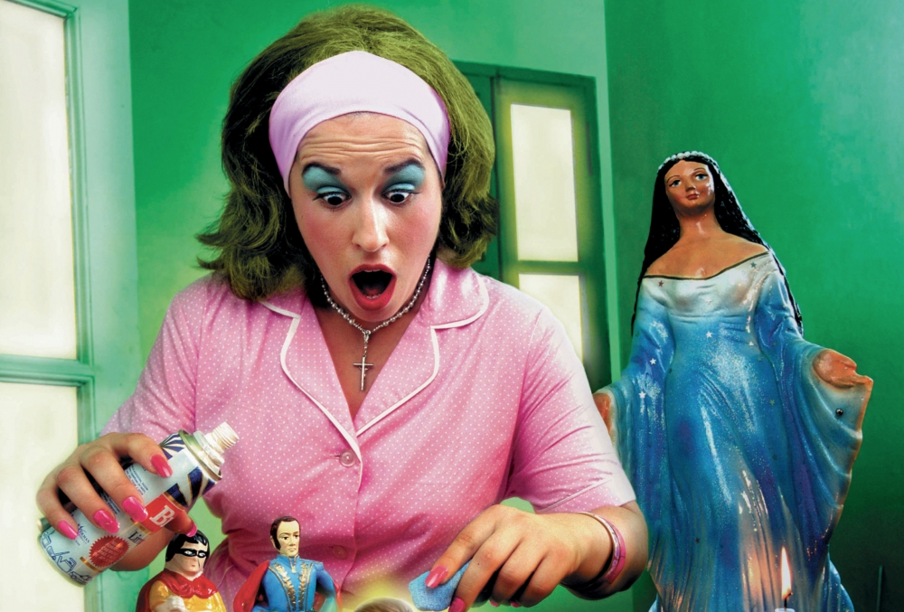 Marcos López, fotografía contemporánea surrealista, mujer en santuario, Messi, altar, 2005