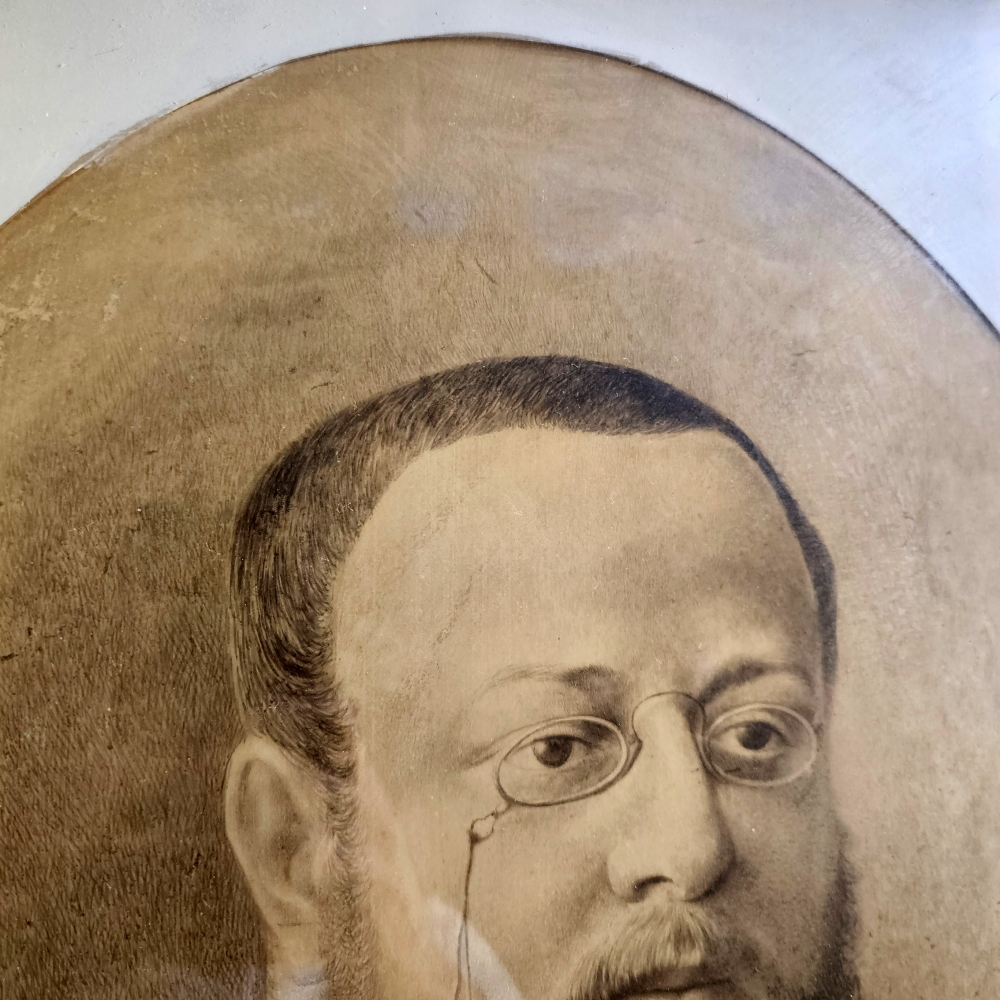 Retrato aristocrático al carboncillo de Manuel Pez (Jaén, 1890), dedicado, siglo XIX