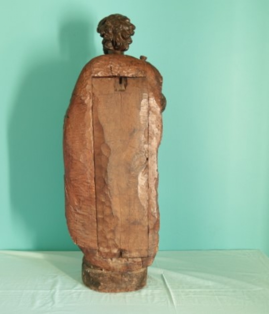 Escultura barroca de apóstol en madera policromada, atribuida al siglo XVII