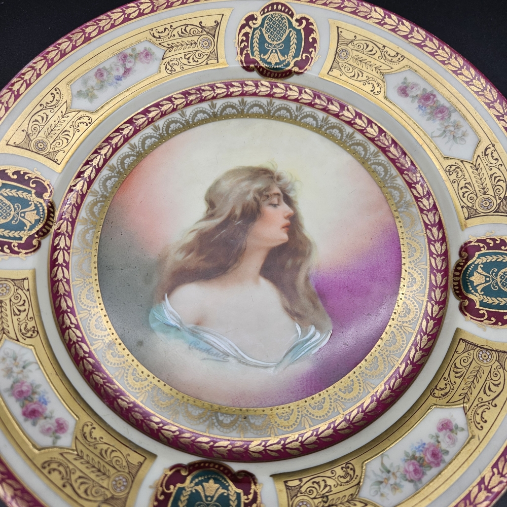 Plato art nouveau de porcelana pintado a mano de Schwarzburg, 1910 - 1920