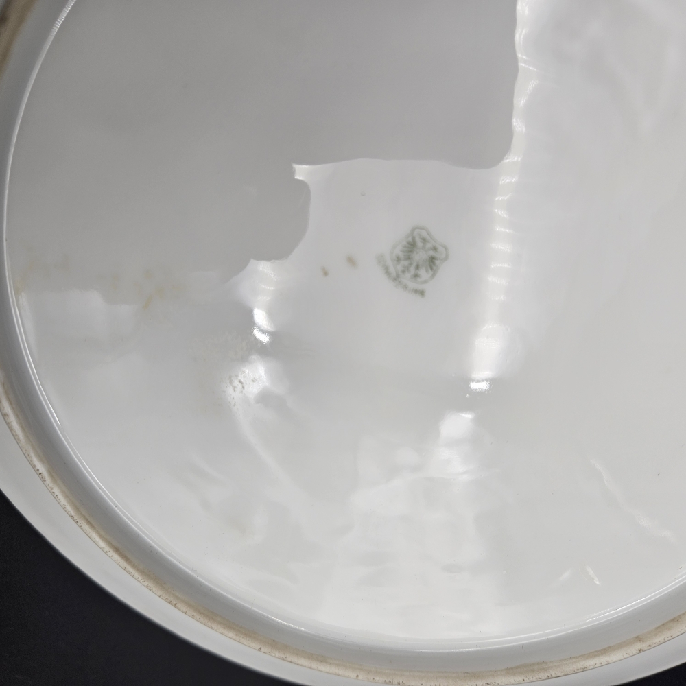 Plato art nouveau de porcelana pintado a mano de Schwarzburg, 1910 - 1920