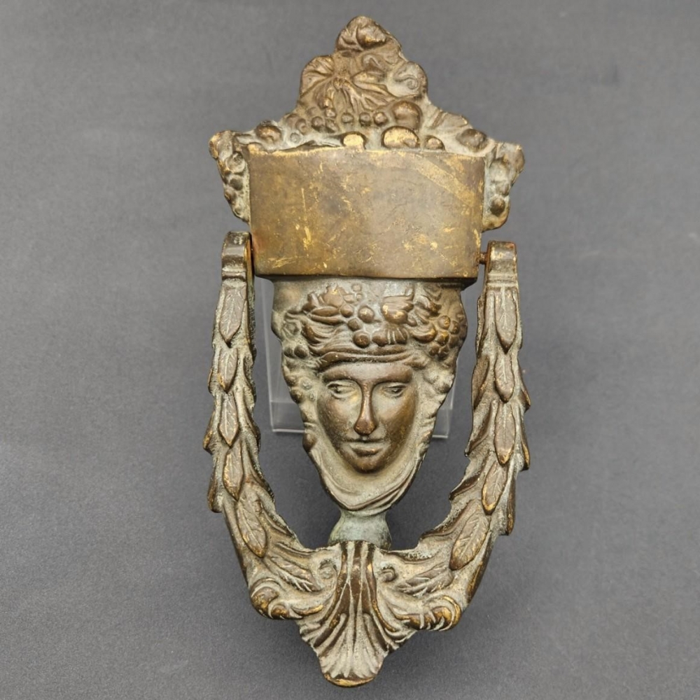 Aldaba de bronce, estilo Imperio, 1800 - 1830