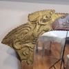 Espejo en latón dorado y cuero, siguiendo Gabriel Viardot, art nouveau, Francia, principios del siglo XX