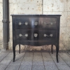 Cómoda negra estilo Luis XV, madera ebonizada y mármol, Francia, siglo XX