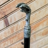 Baston antiguo con garra, plateado