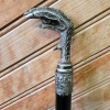 Baston antiguo con garra, plateado
