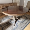 Mesa de comedor, siguiendo Rafael García Nicolau, madera de roble tallada, Mid-century, España, años 70