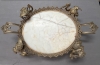 Centro de mesa o bandeja china Qing, bronce dorado y mármol, 4 grullas y dragones, c. 1890 