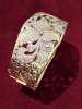 Brazalete de oro de 18 quilates con circonites 