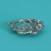 Hebilla de plata art nouveau con perfil femenino, hacia 1900–1915
