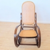 Mecedora vintage de ratán de estilo Thonet, 1960 - 1970