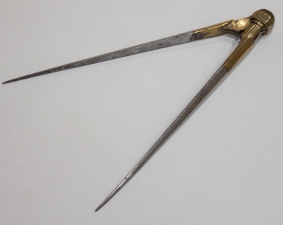Antiguo compás de navegación de Flandes, siglo XVII