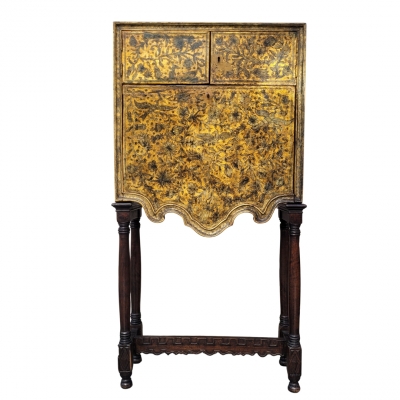 Cabinet de guadamecí dorado y plateado, art nouveau, España, circa 1920