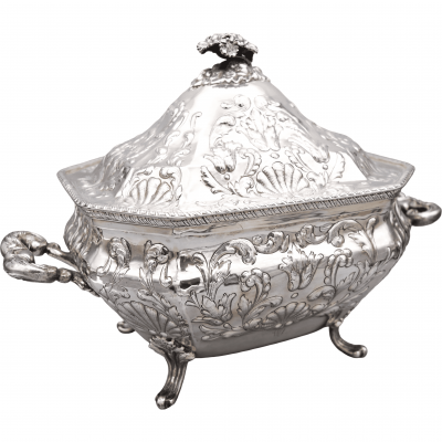 Sopera de plata contrastada grande con motivos marinos y vegetales