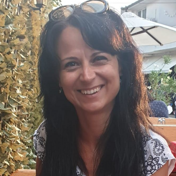 Roxana Borcsa - profile picture