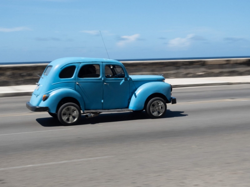 Renting a classic car for a wedding