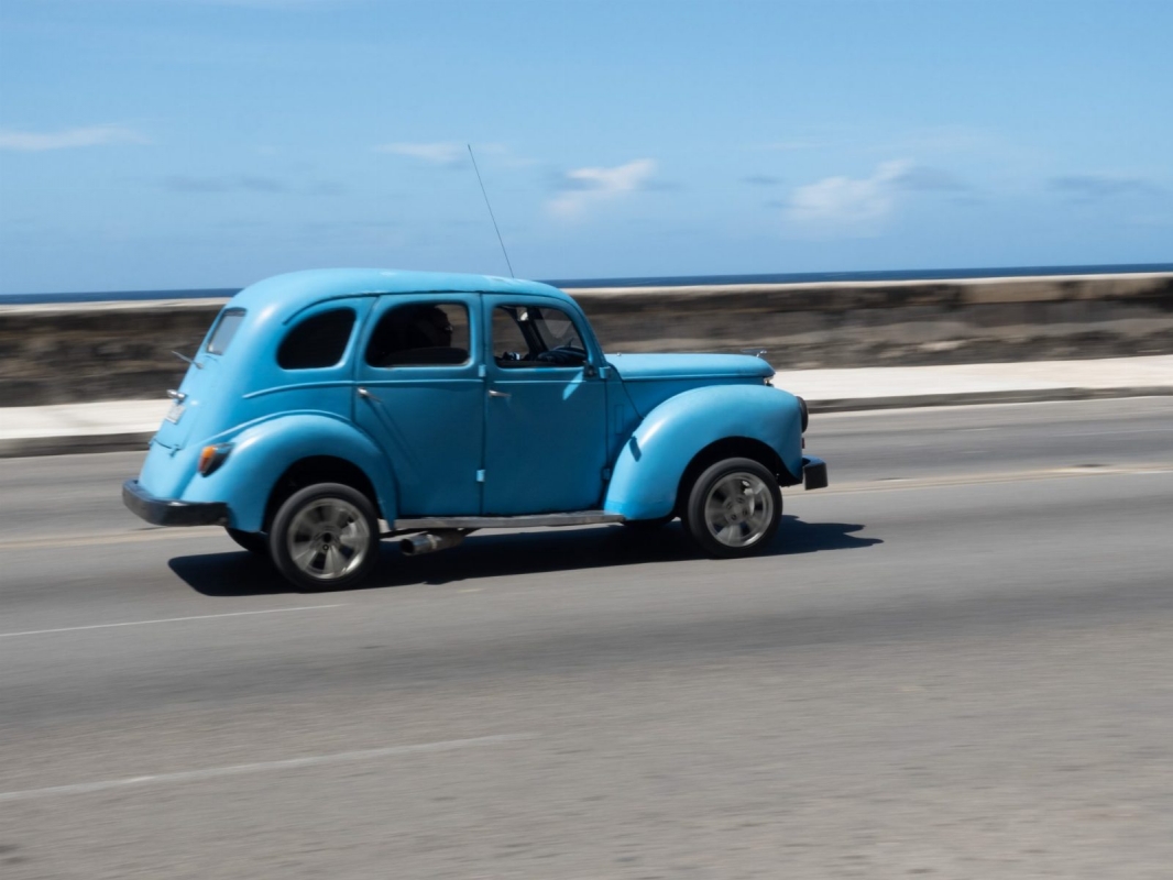 Renting a classic car for a wedding
