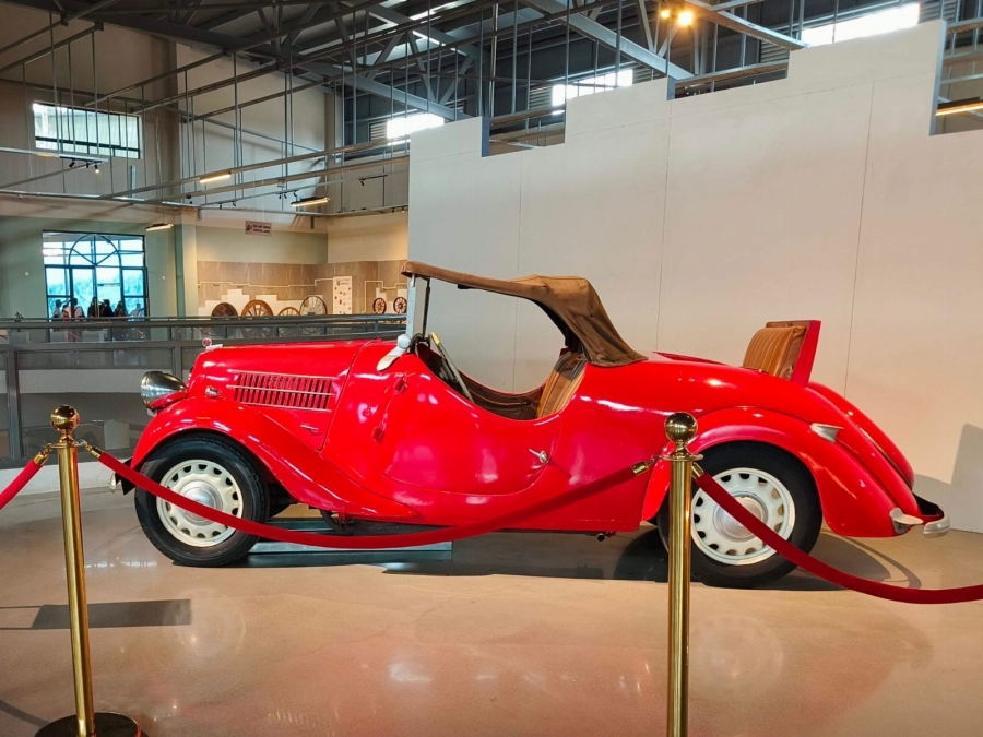 A red 1930s convertible